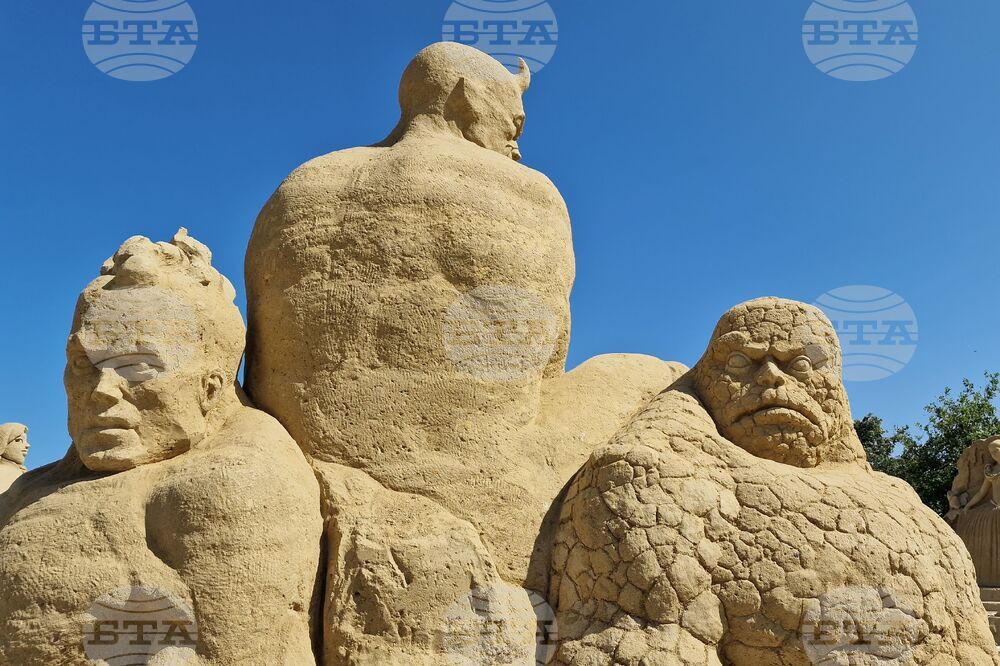 Бургас - фестивал на пясъчните скулптури