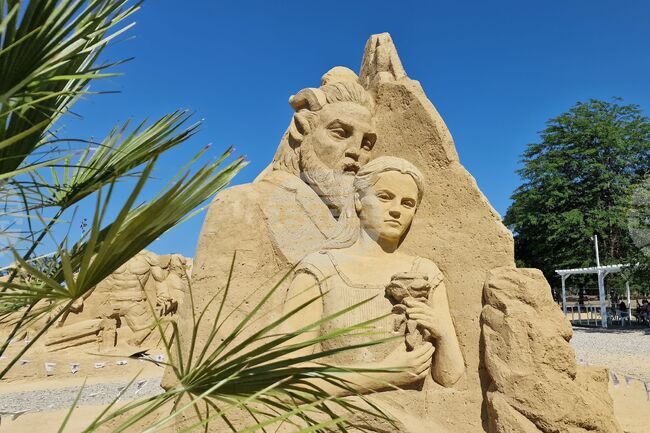 Бургас - фестивал на пясъчните скулптури