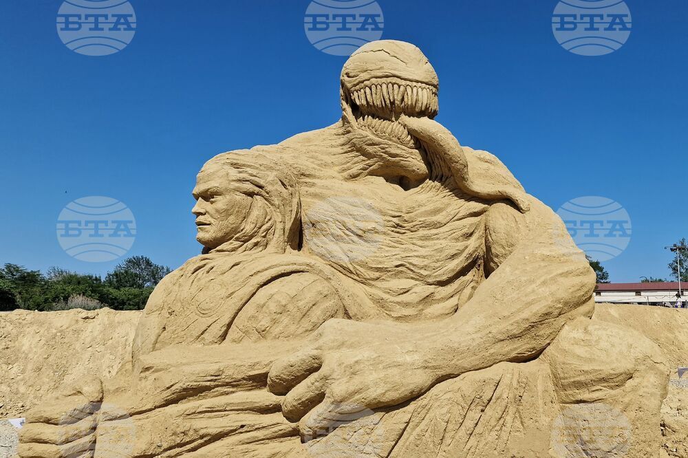 Бургас - фестивал на пясъчните скулптури