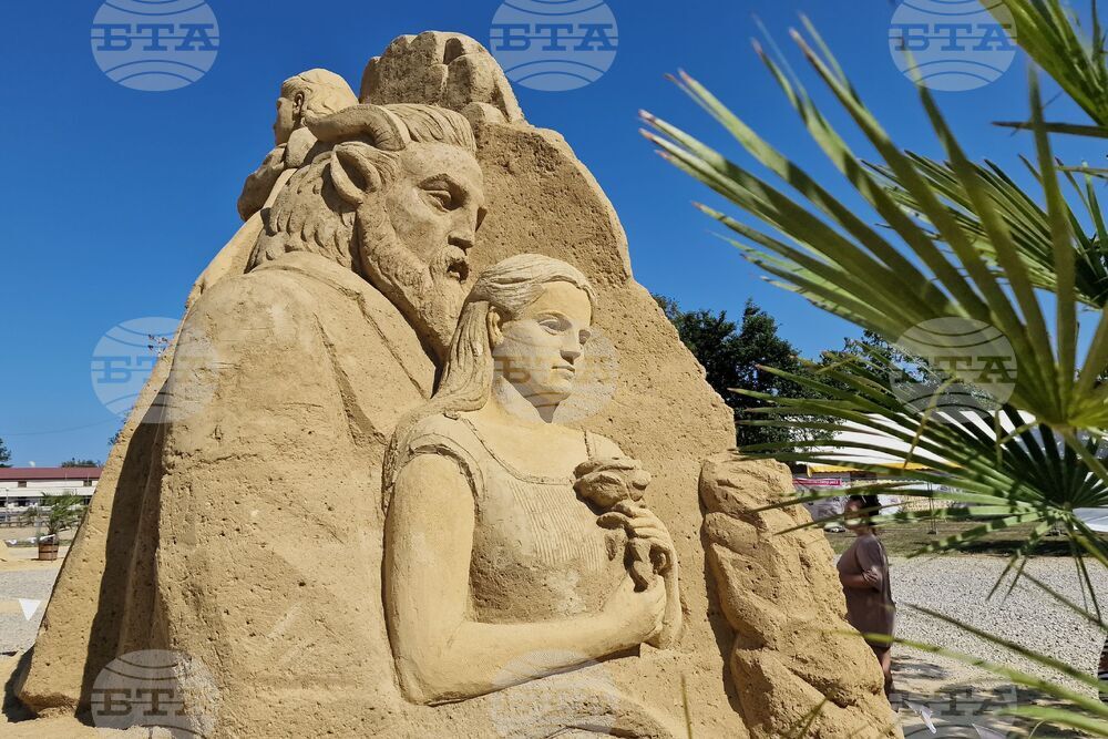 Бургас - фестивал на пясъчните скулптури