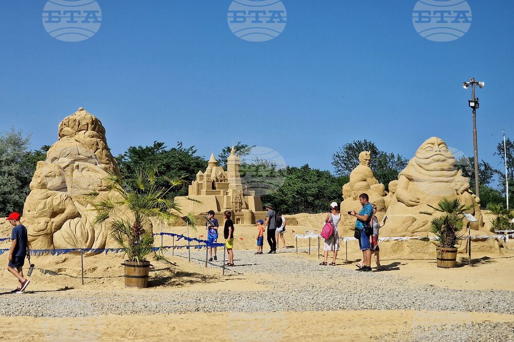 Бургас - фестивал на пясъчните скулптури