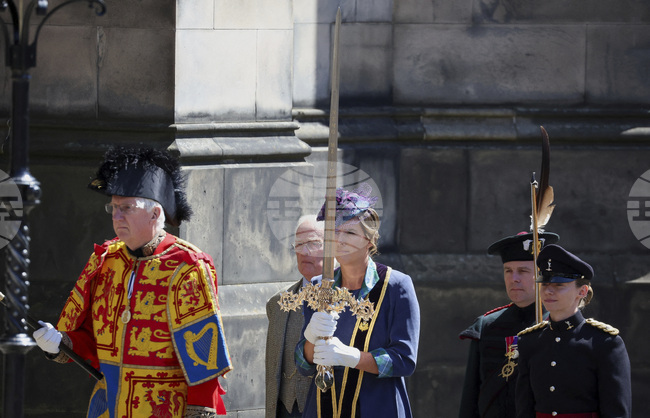 Олимпийска шампионка по гребане стана първата жена начело на Британската олимпийска асоциация