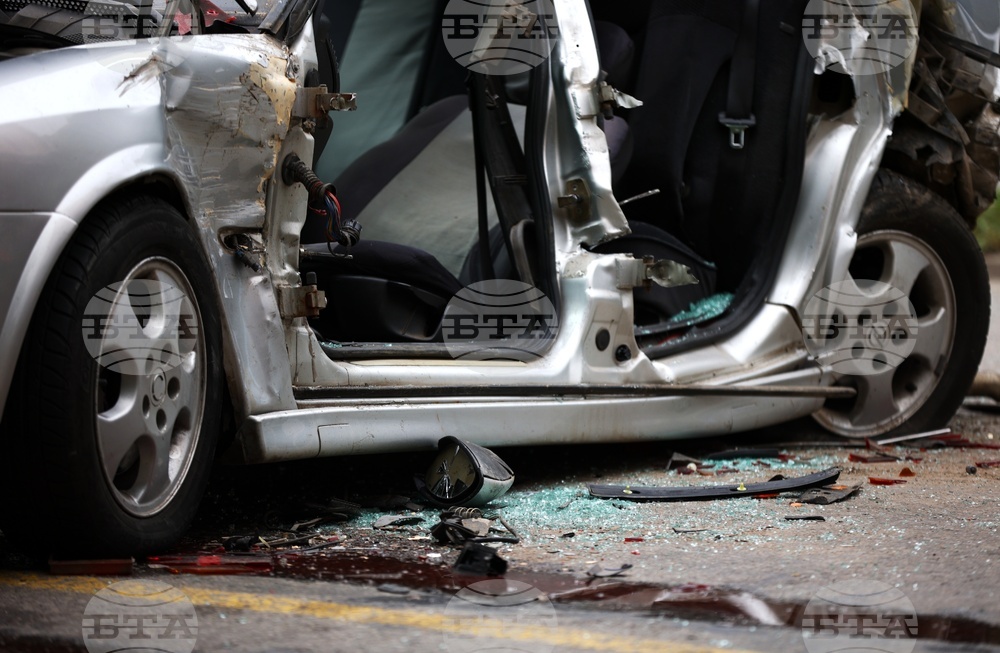 Двама души са загинали при катастрофи през денонощието