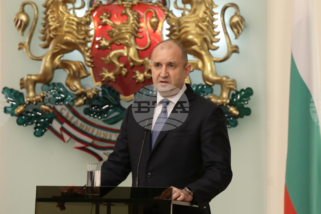 Негово Светейшество папа Франциск посвети своето служение на мира, разбирателството и единството между народите, написа Румен Радев