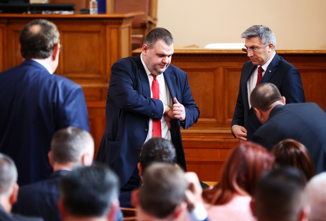 Депутатите няма да обсъждат проекта на декларация относно процедурата за избор на нов главен прокурор