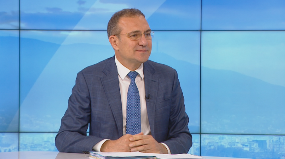 Борислав Гуцанов: Искаме незабавната оставка на Тагарев - той е министър на войната