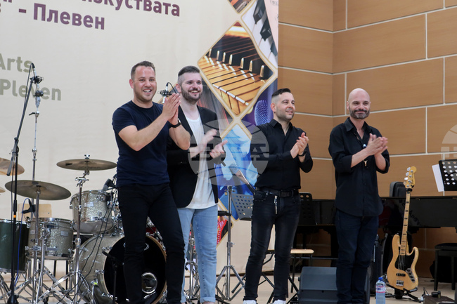  Плевен - Международния фестивал за маримба и ударни инструменти