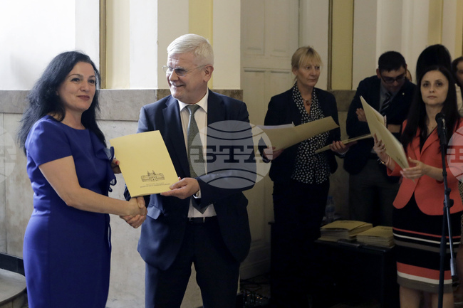 Кирил Вътев - кметове - договори