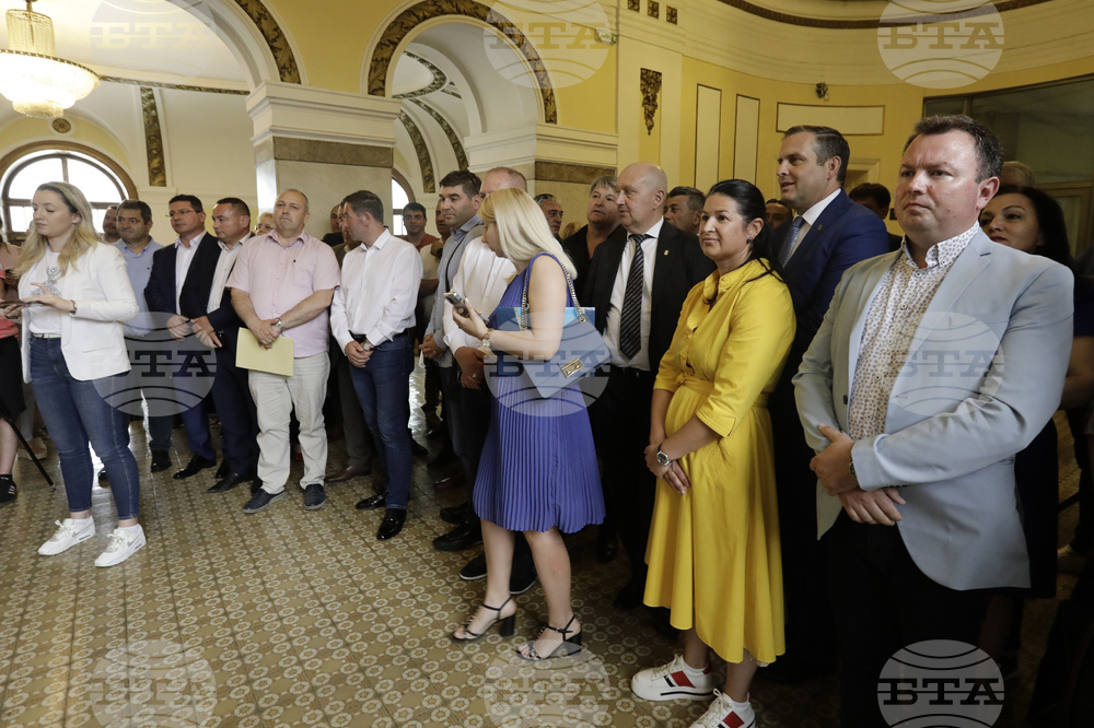 Кирил Вътев - кметове - договори