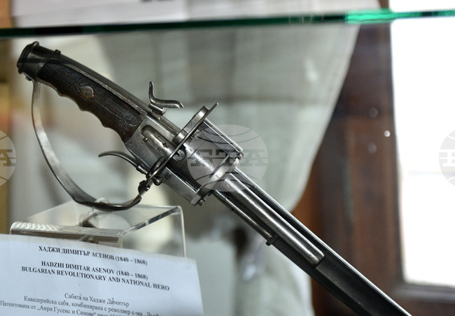 Варна - Музей на Възраждането - книга