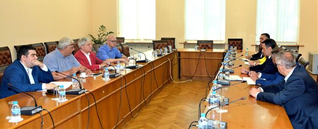 Министър Гвоздейков: Откриваме диалог с експерти и синдикати за предстоящите реформи в сектора