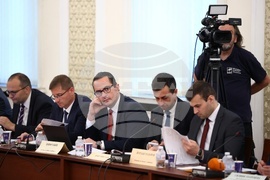 Народно събрание - Комисия по труда, социалната и демографската политика - Комисия по Бюджет и финанси - Комисия по икономическа политика и иновации