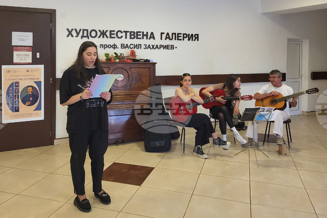 Самоков - изложба - Виктория Чипова