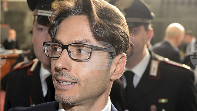 Синът на Берлускони призова за нови лица във "Форца Италия"