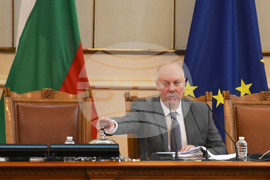 Парламент - парламентарен контрол