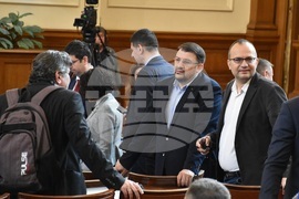 Парламент - парламентарен контрол