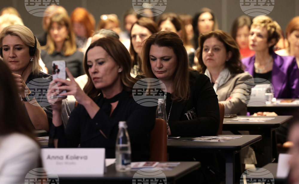 Жените заемат 29 процента от ръководните постове в Германия – под средното равнище за ЕС