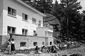 Пещера - почивна станция "Антон Иванов"