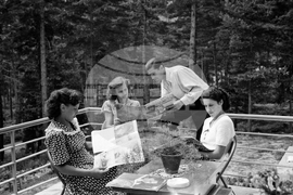 Пещера - почивна станция "Антон Иванов"