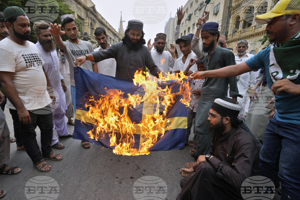 Пакистанското правителство забрани ислямистката партия "Техрик и Лабаик Пакистан" за втори път за последните 4 години
