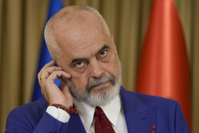 Албанският премиер Еди Рама се срещна с турския президент Реджеп Тайип Ердоган по време на посещение в Анкара