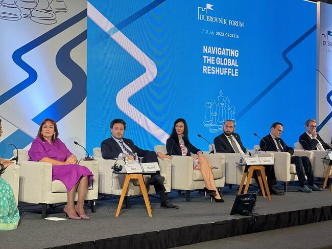 Министерство на външните работи: Вицепремиерът Мария Габриел участва в 16-ото издание на международния форум в Дубровник