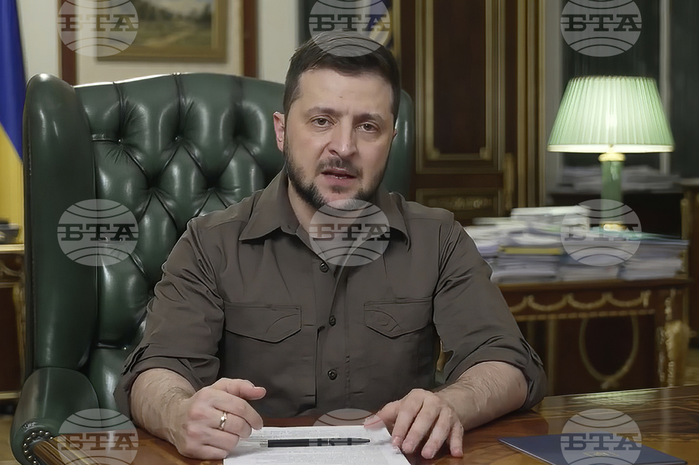 Макрон и Зеленски обсъдиха мерки за наказване на виновните за убийствата в Буча