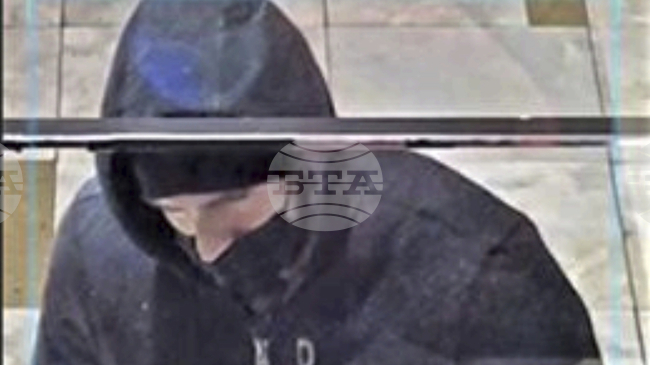 Британската полиция издирва заподозрени за обир на артефакти от музей в Бристол