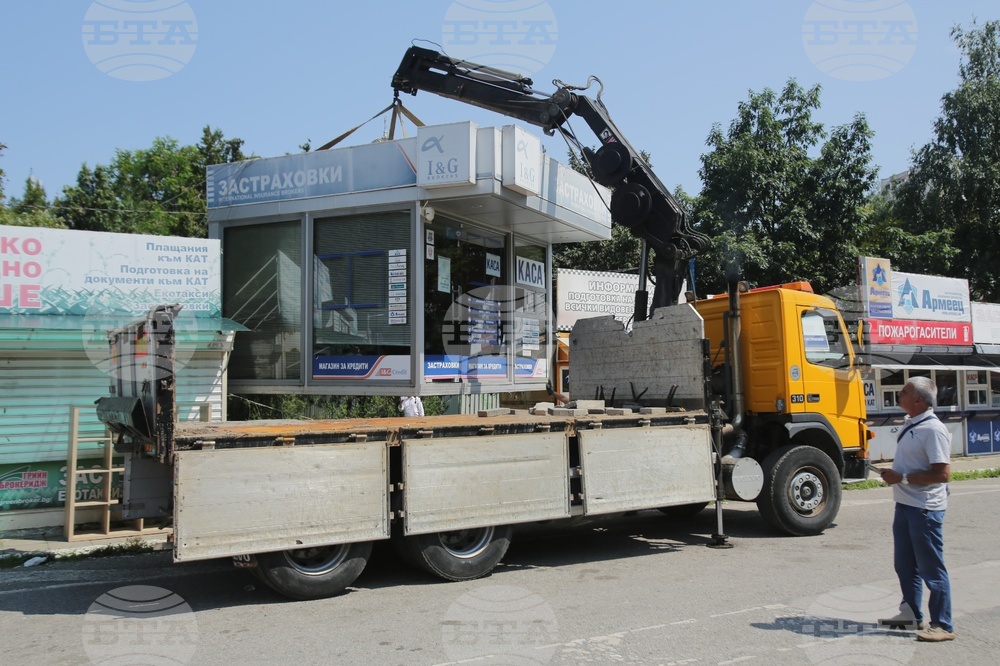 Незаконни преместваеми съоръжения - премахване