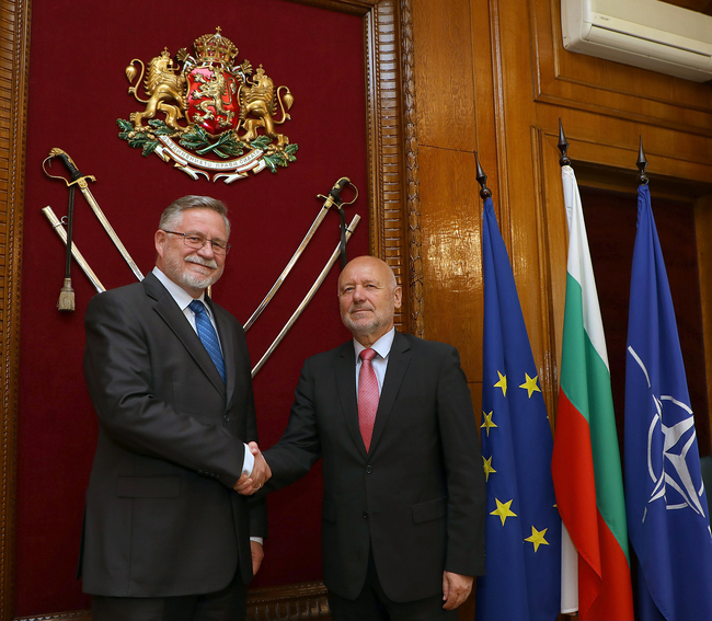 МО: Министър Тодор Тагарев се срещна с посланика на Полша Н. Пр. Мачей Шимански