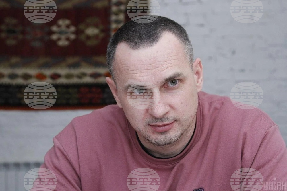 Украинският режисьор Олег Сенцов заяви, че е пострадал на фронтовата линия