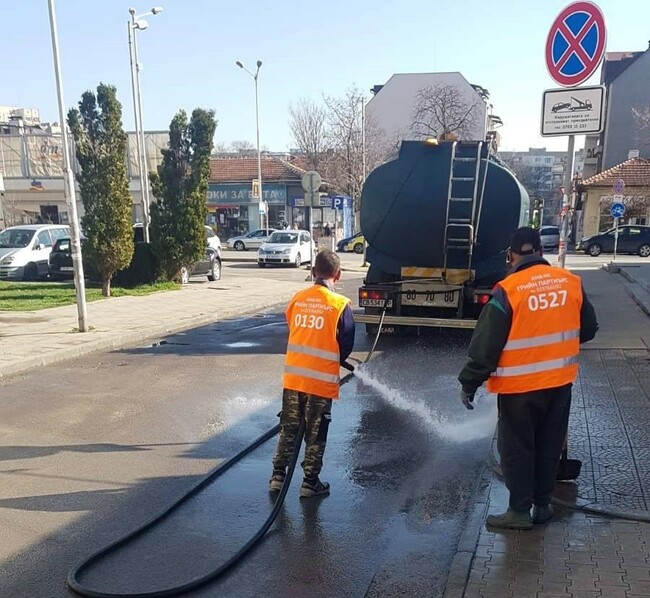 Заради миене на пътното платно на бул. „Симеоновско шосе“ в София ще бъде въведена организация в движението на 19 юни
