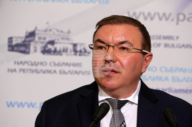 Парламент - Костадин Ангелов - брифинг