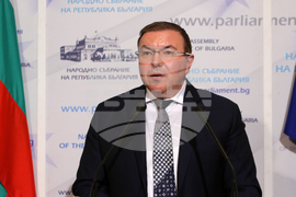Парламент - Костадин Ангелов - брифинг