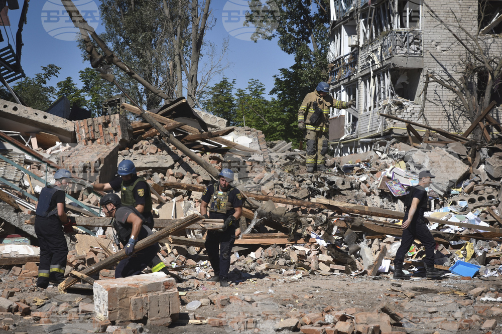 Русия е бомбардирала с управляеми бомби град Орехов в Запорожка област, като е убила един човек и е ранила женена двойка