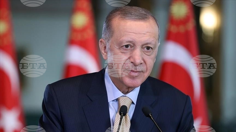Turkish President Erdogan Says He Trusts Russia as Much as the West