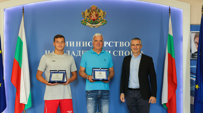 Swimmer Petar Mitsin's Exceptional Performance Wins Recognition by Sports Ministry