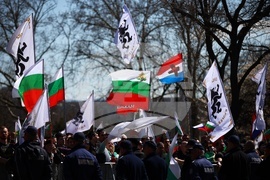 Възраждане - протест