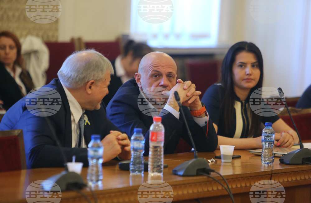 Парламент - Комисия по икономическа политика и иновации