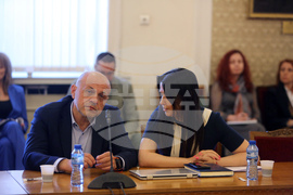 Парламент - Комисия по икономическа политика и иновации