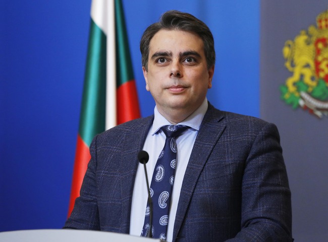 Вицепремиерът Асен Василев: Средствата от Плана за възстановяване и устойчивост са огромен шанс за България