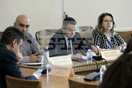 Парламент - Комисия по туризъм