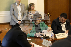 Парламент - Комисия за контрол над службите за сигурност