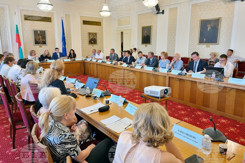 Кръгла маса - „Регулация на дивото и свободното къмпингуване“