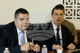 Парламент - Комисия по правни въпроси