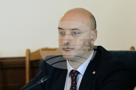 Парламент - Комисия по правни въпроси