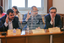 Парламент - Комисия по културата и медиите