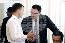 Парламент - Комисия по външна политика