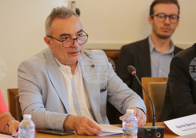 Парламент - Комисия по културата и медиите 