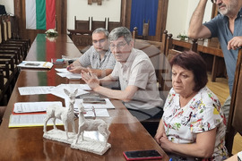 Плевен - комисия - композиция „Двете сърнета"